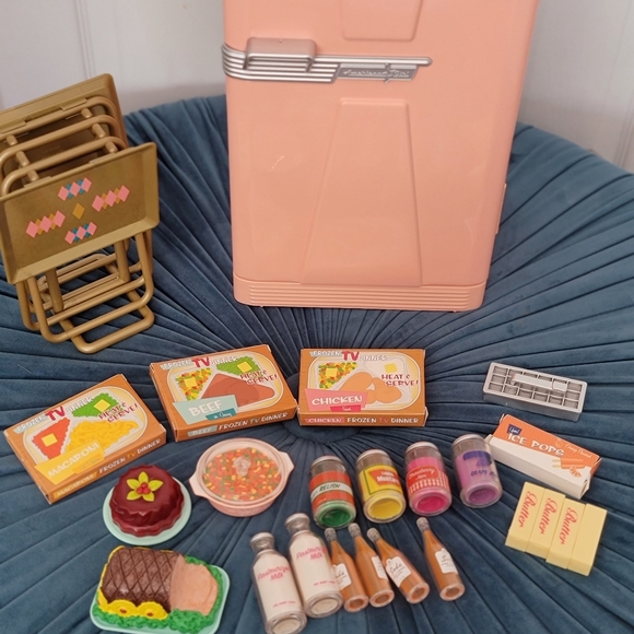 American Girl Mary Ellen's refrigerator and food set COMPLETE - Picture 8 of 12